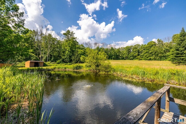 Building Photo - 428 Maple St