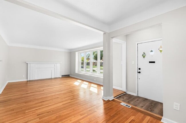 Building Photo - 24050 Blackstone St