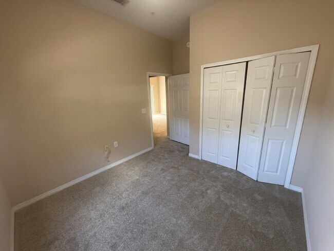 Building Photo - FOR RENT:  3 BEDROOM 2 BATHROOM CONDO LOCATED IN TIMBER RUN