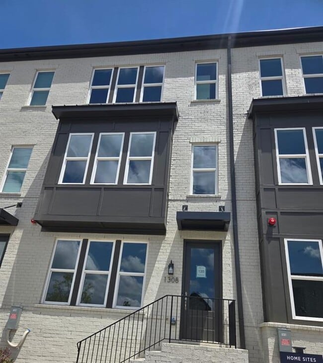Building Photo - 1308 Koa Ct