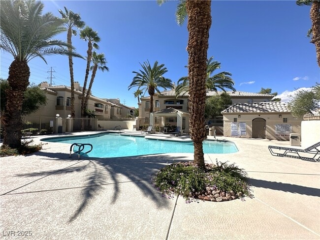 Building Photo - 7400 W Flamingo Rd