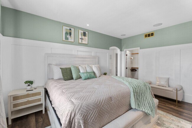 Building Photo - 10809 Garden Mist Dr