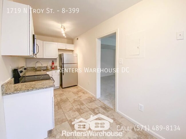 Building Photo - 1719 N Troy St