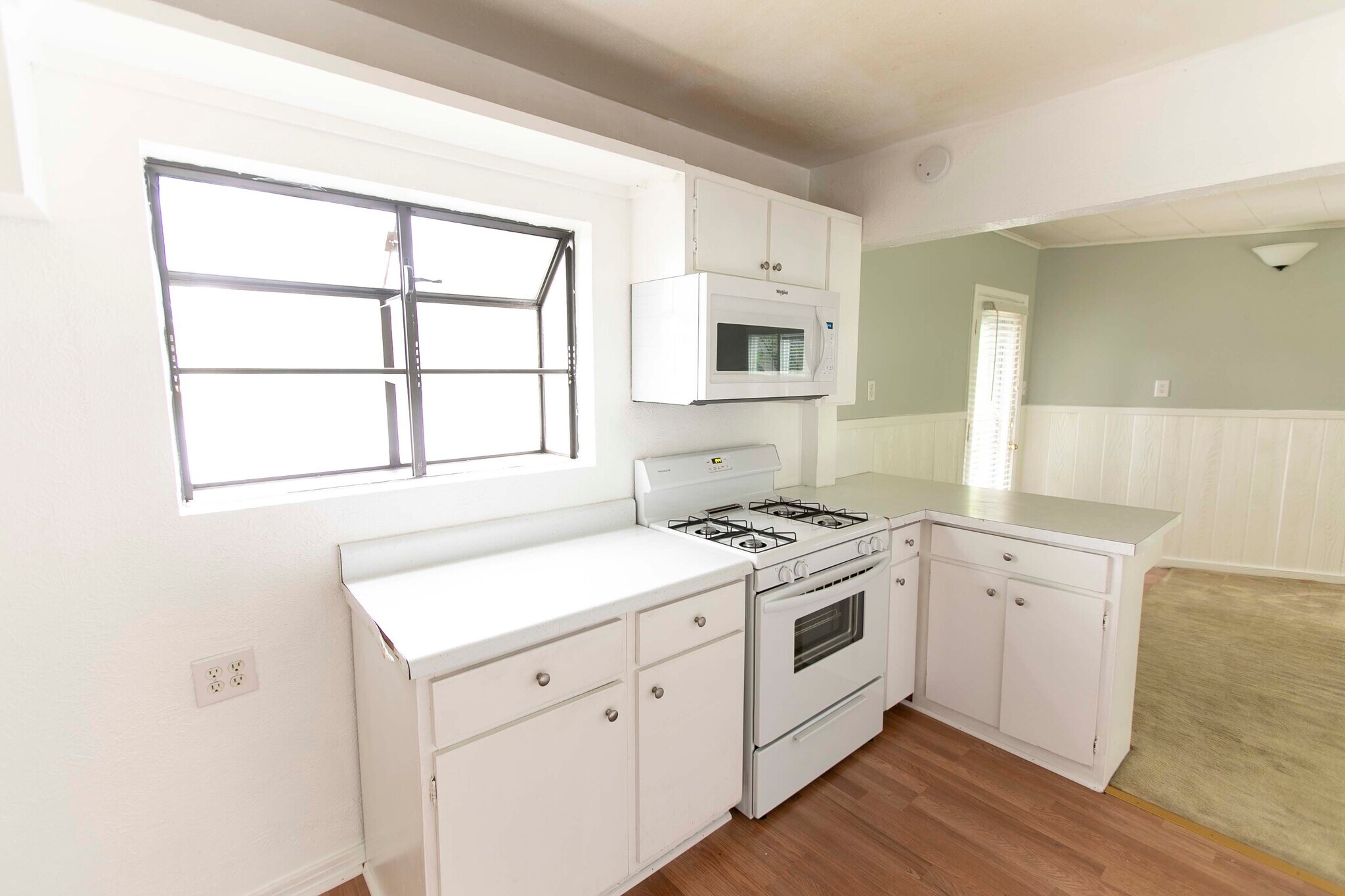 Kitchen 2 - 7459 Mohawk Ave