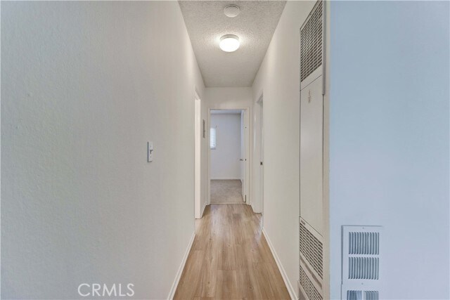 Building Photo - 207 W Marquita