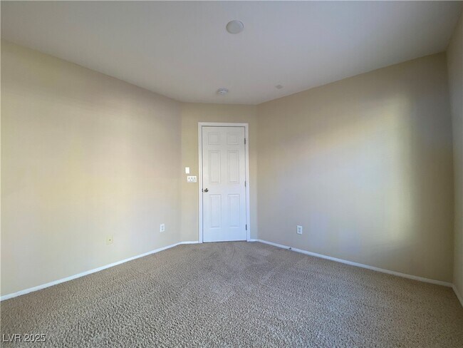 Building Photo - 6127 W Levi Ave