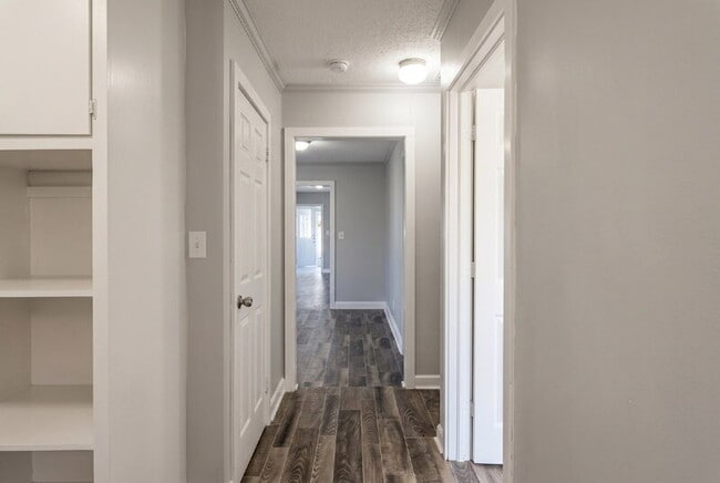 Building Photo - 352 Adams St