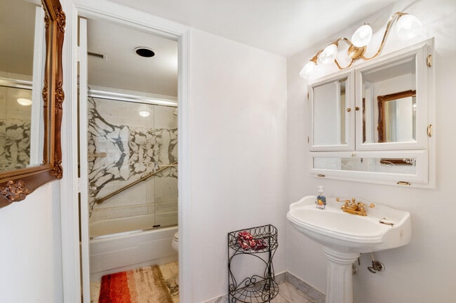 Building Photo - 1340 S Ocean Blvd