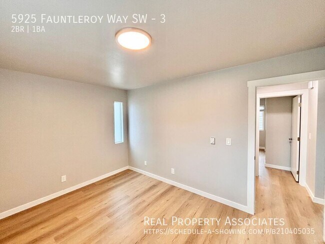 Building Photo - 5925 Fauntleroy Wy SW