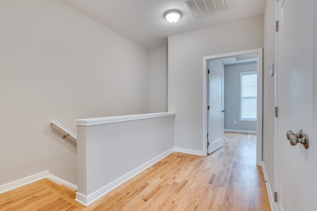 Building Photo - 53 Foal Ln