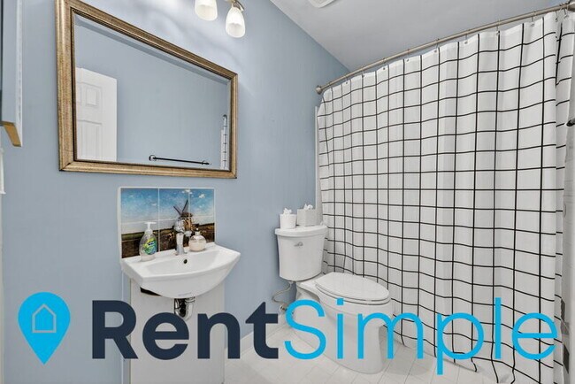 Building Photo - 13136 Ashnut Ln