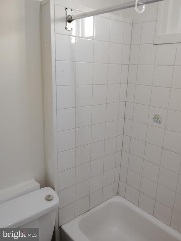 Building Photo - 5045 Tacoma St