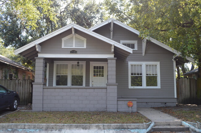 Primary Photo - 2536 Phyllis St