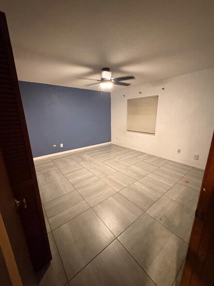 Building Photo - 1317 N Shangri-La Dr