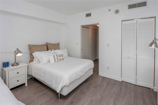 Building Photo - 325 S Biscayne Blvd