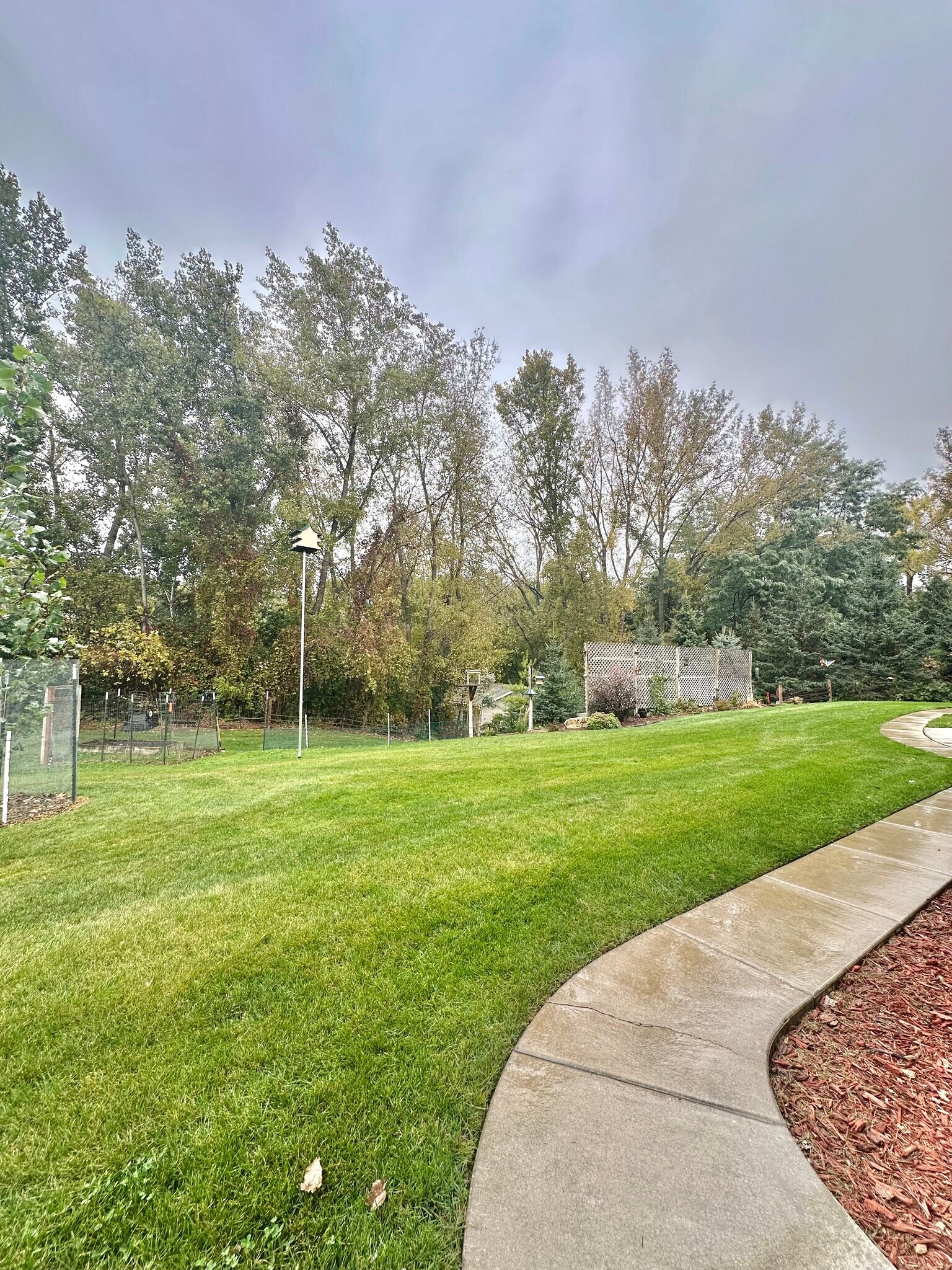 Building Photo - 1165 Vail Way N