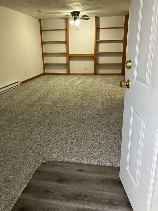 Building Photo - 1 Bedroom Unit available soon at New Breme...
