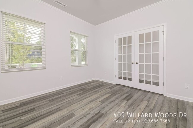Building Photo - 409 Willard Wds Dr