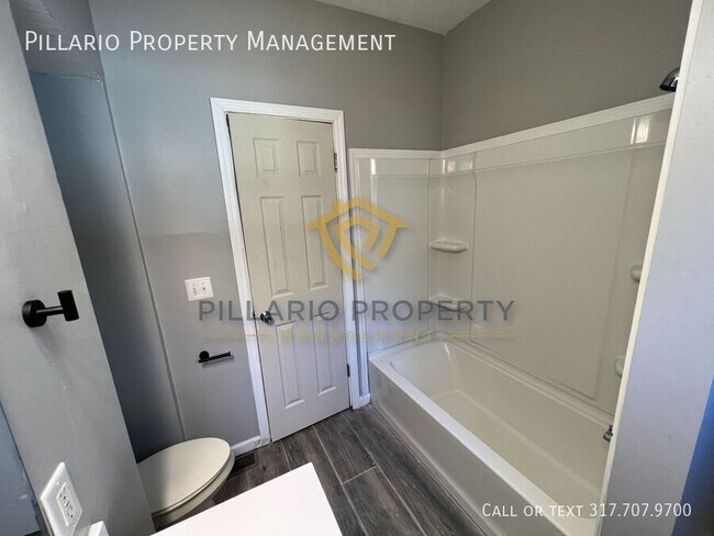 Building Photo - 3844 Graceland Ave