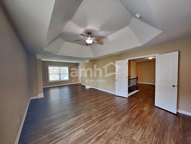 Building Photo - 5655 Livingston Ct