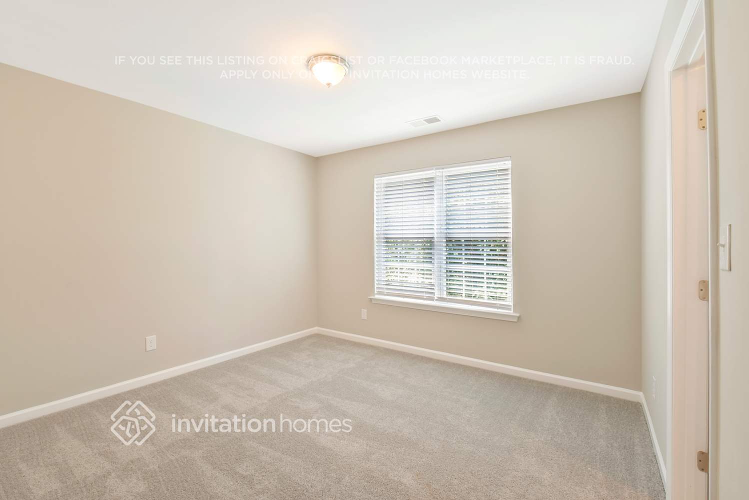 Building Photo - 8718 Holly Creek Ct