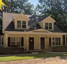 Building Photo - 3 Bedroom Near Downtown Wake Forest