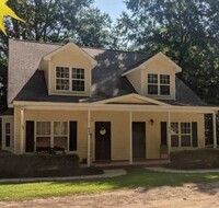 Building Photo - 3 Bedroom Near Downtown Wake Forest