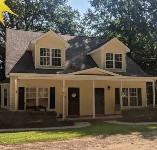 Primary Photo - 3 Bedroom Near Downtown Wake Forest