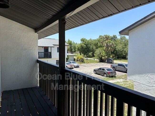 Building Photo - 3754 Lora St