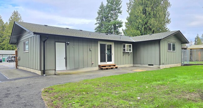 Building Photo - 4 Bedroom Home in North Marysville  - Pet Friendly!