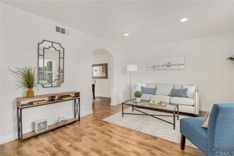 Building Photo - 17751 La Rosa Ln