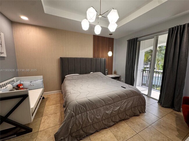 Building Photo - 876 Spinnaker Dr