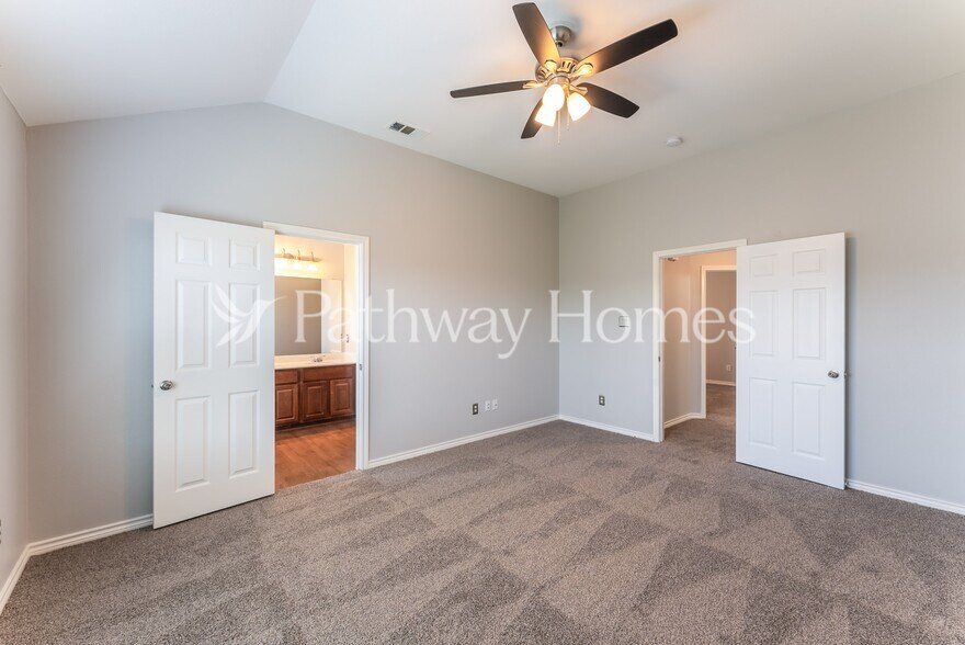 Building Photo - 212 Hereford Dr