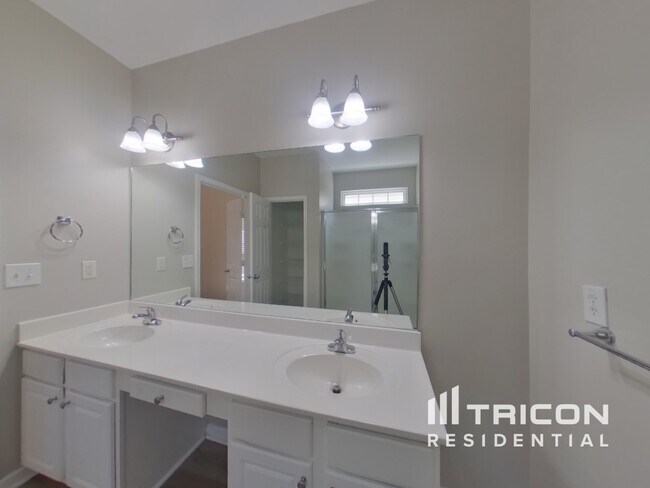 Building Photo - 1309 Winwood Dr