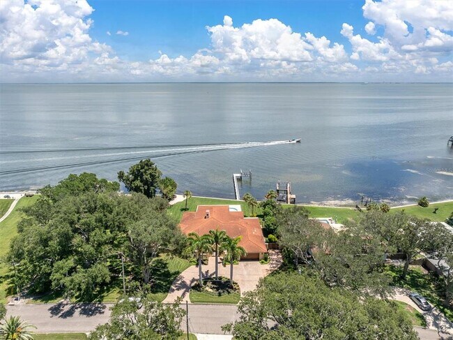 Building Photo - 5810 Bahama Shores Dr S