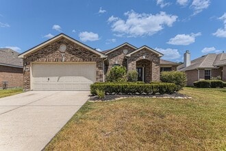 Building Photo - 520 Cedar Branch Dr