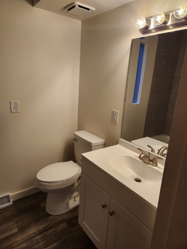 Building Photo - 4707 Kent Rd