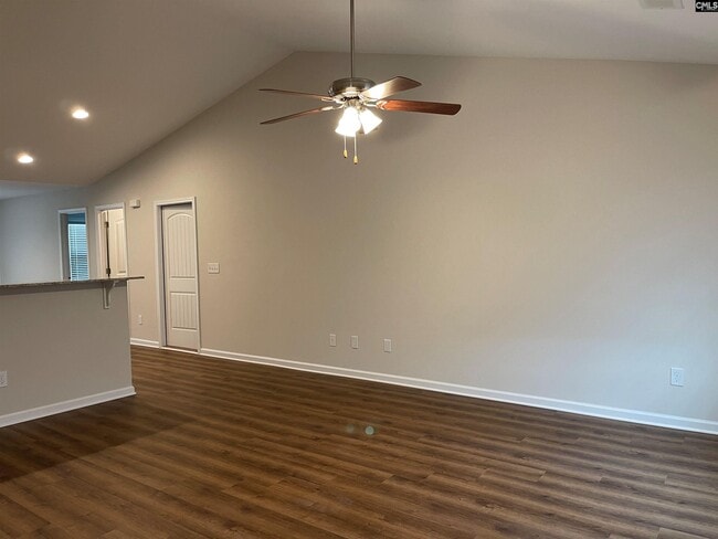 Building Photo - 320 Jubilee Clock Dr