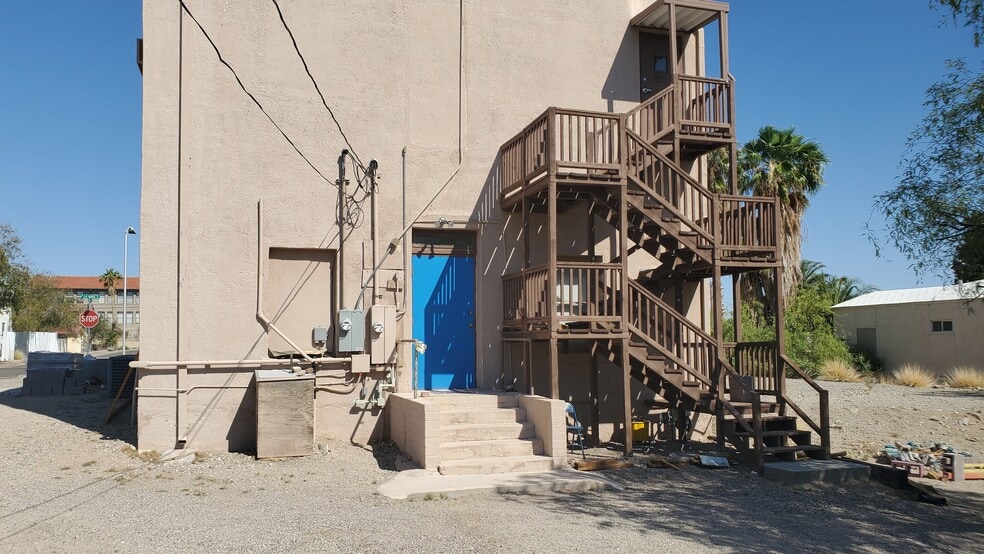 Building Photo - 241 W La Mina Ave