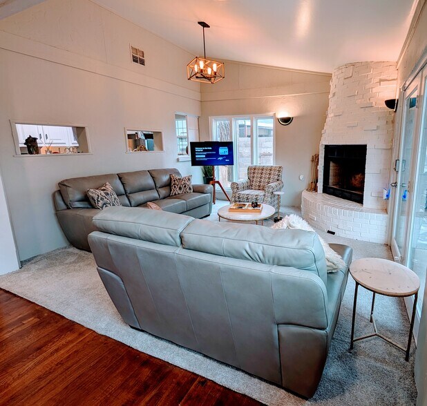 Living Room - 3408 25th St
