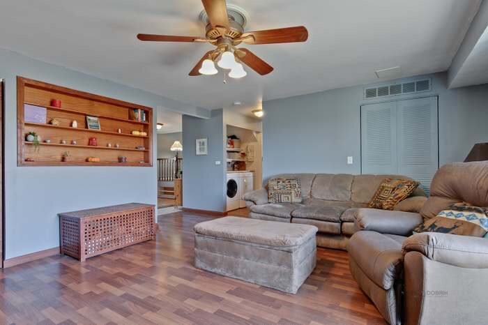 Building Photo - 1595 Oregon Trail