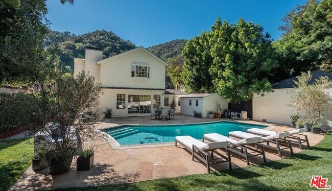 Building Photo - 1664 Benedict Canyon Drive