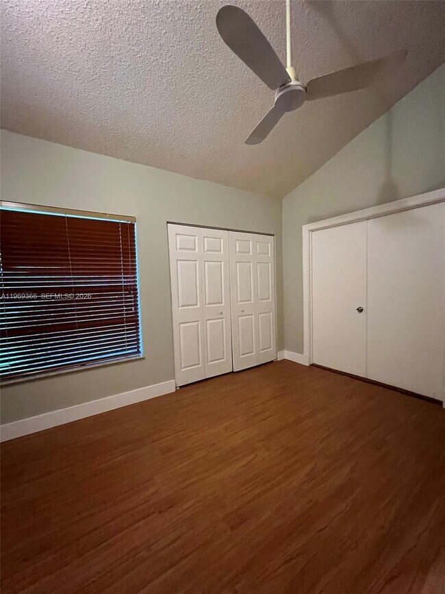 Building Photo - 7512 SW 95th Pl