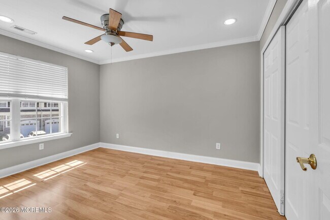 Building Photo - 30 Brookfield Dr