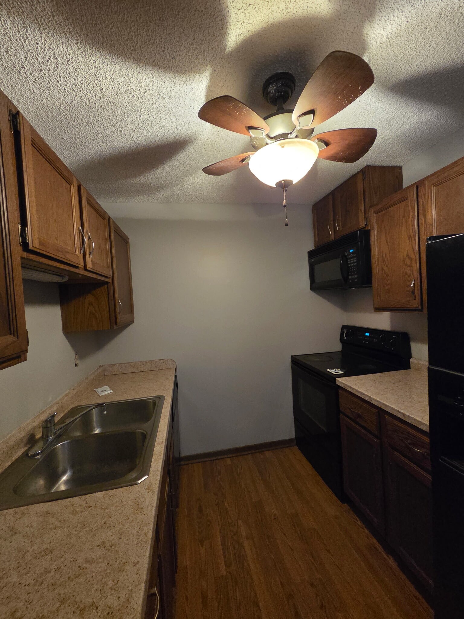 Building Photo - 2220 Valleyhigh Dr NW