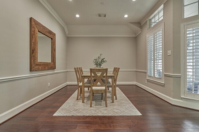 Building Photo - 87 W Honey Grove Pl