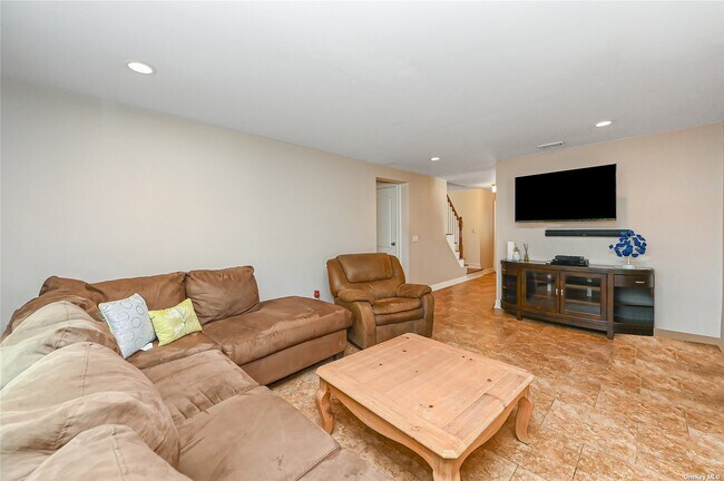 Building Photo - 316 Kimberly Pl