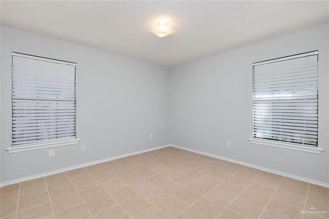 Building Photo - 3609 Northwestern St