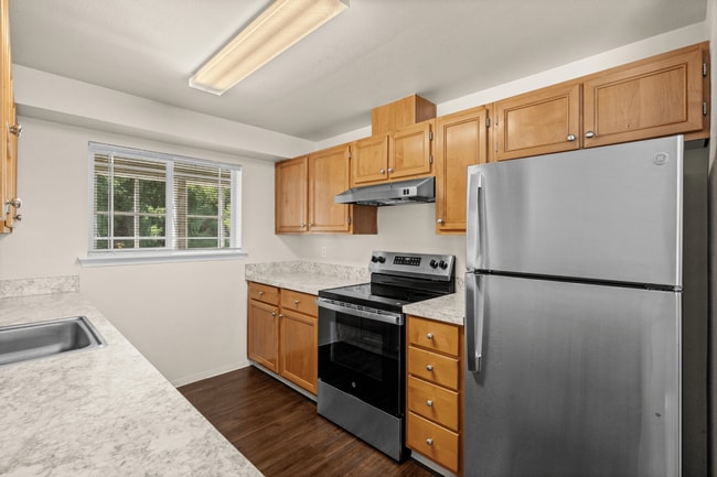 Kitchen l 2x2 Standard - Villas at Lawrence