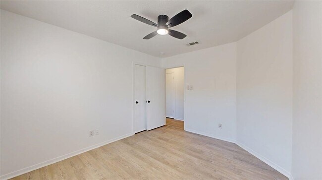 Building Photo - 4000 Tiffany Trail